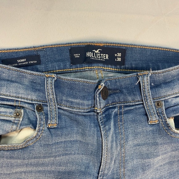 Hollister Women’s Jeans Skinny Advanced Stretch Distressed - Picture 4 of 6